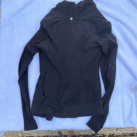 GUC Lululemon asymmetric wrap jacket define fabric size 4 - Picture 2 of 7